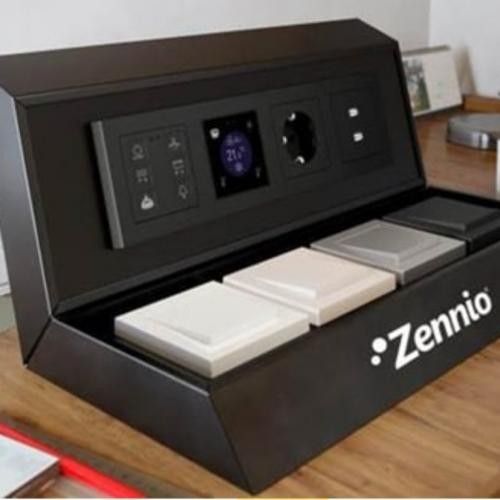 ZENNIO ZS55SBOX ZS55. Black sample box with 4 push buttons and pow