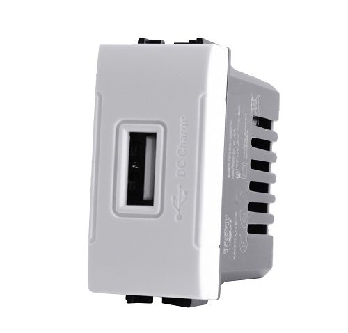MT DISTRIBUZIONE 829B Usb socket (5V=2A 265V) Art 829B White