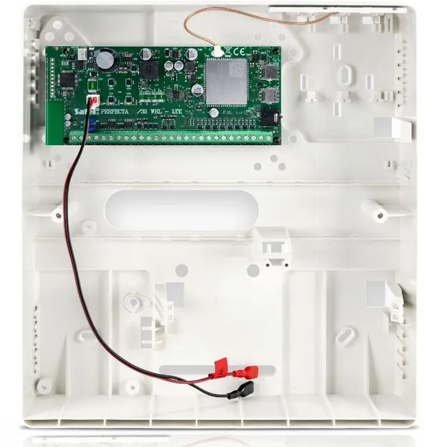 SATEL PERFECTA 32 SET PERFECTA 32 8 IN and 4 OUT control unit on board complete with GSM